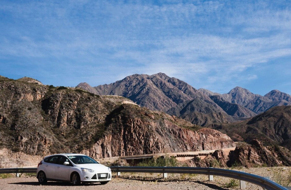 Tours en auto Mendoza Bodegas y Montaña